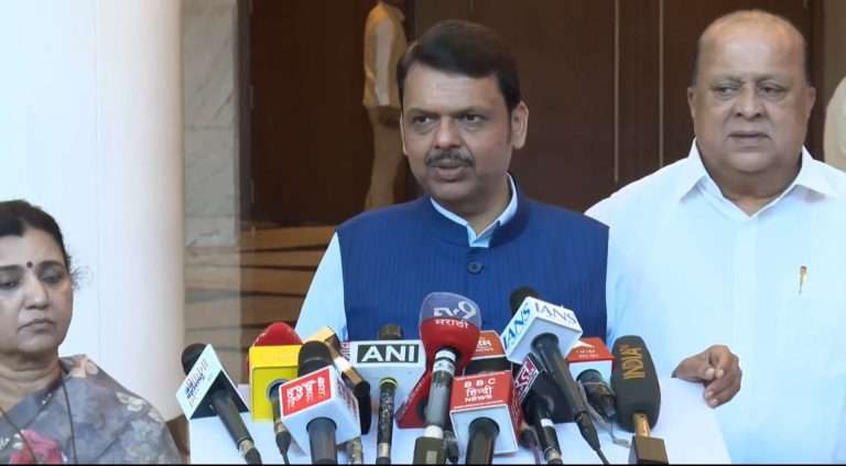 महाराष्ट्रात आधुनिक विषाणू निदान प्रयोगशाळांचेजाळे उभारण्याचा महत्वपूर्ण निर्णय:मुख्यमंत्री देवेंद्र फडणवीस