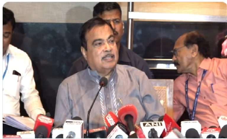 राज्याच्या अर्थसंकल्पातील पुण्याचे रस्ते नितीन गडकरींच्याही घोषणेत ..५० हजार कोटी पुण्याच्या रस्त्यांसाठी..