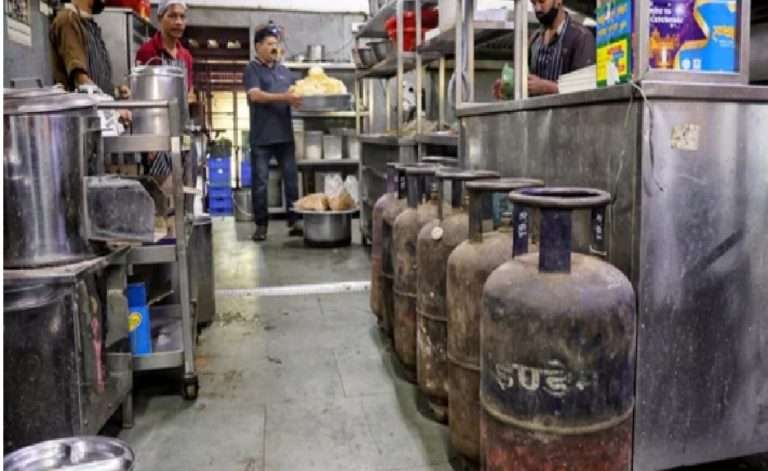 व्यावसायिक पुरवठा पूर्णपणे बंद झाल्याचे दावे दिशाभूल करणारे, शासनाकडून महत्त्वाचे आवाहन