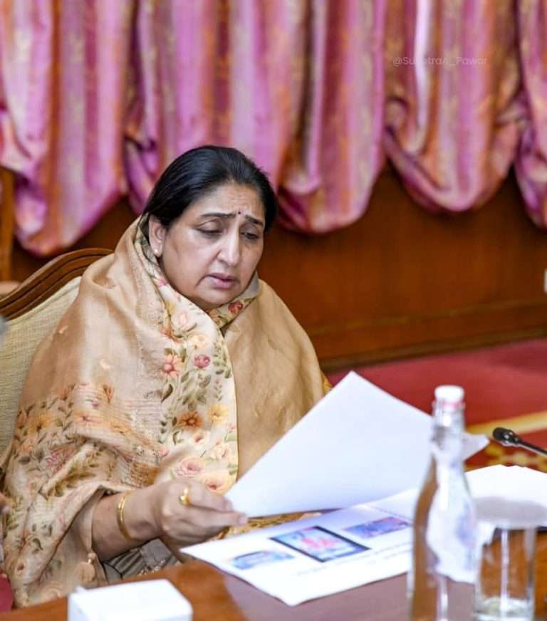 अजित पवारांच्या मृत्यूमागे घातपाताचा संशय?:रात्री उशिरा आमदारांची सुनेत्रा पवारांशी खलबतं; राष्ट्रवादीत हालचालींना वेग