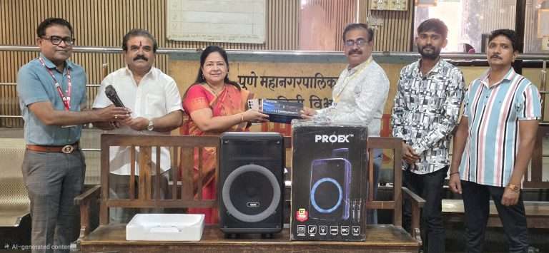 भाजपा वर्धापनदिनानिमित्त सेवा सप्ताहात वैकुंठ स्मशानभूमी सह विविध संस्थांना साहित्य वाटप – संदीप खर्डेकर.
