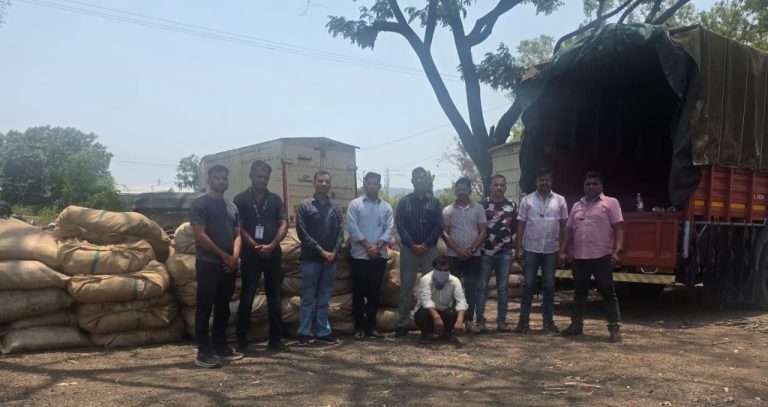 ६० लाखाचा विमल गुटखा खेड शिवापुर टोल नाक्यावर पकडला