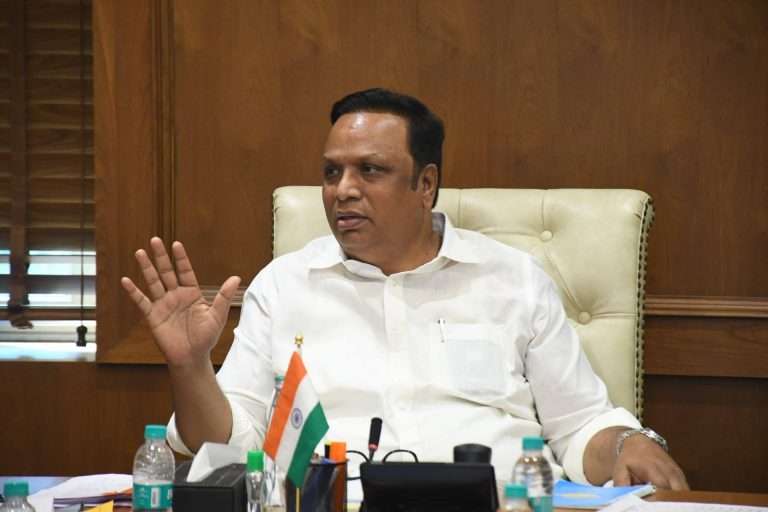 कोकणातील कातळशिल्पांवर आंतरराष्ट्रीय दर्जाचा माहितीपट तयार करण्यास मान्यता- मंत्री ॲड.आशिष शेलार