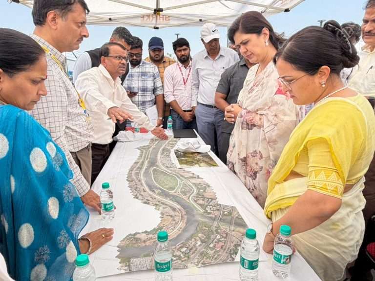 मुळा-मुठा नदी स्वच्छतेसाठीचे प्रकल्प गतीने पूर्ण करा-मंत्री पंकजा मुंडे