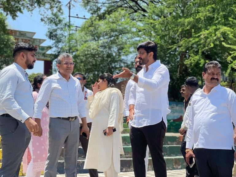 पुण्यातील जलपर्णी हटविण्यासाठी साठी आमदार सिद्धार्थ शिरोळे मैदानात