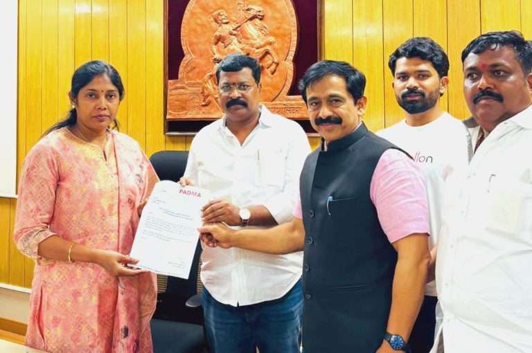 सत्कारासाठी पुष्पगुच्छाऐवजी झाडाचे रोप द्यावे-शशिकांत कांबळे यांची मागणी; 
