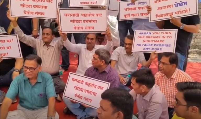 १३० जणांनी प्रत्येकी १.४० कोटी भरले पण बिल्डर घर देईना ..  बिल्डर विरोधात प्राणत्याग आंदोलनाचा इशारा