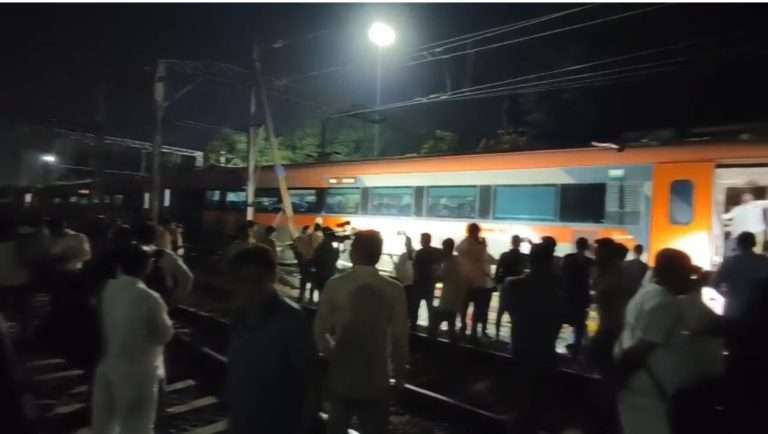 वंदे भारत एक्स्प्रेसला आज सायंकाळी पुणे रेल्वे स्टेशनजवळ अपघात
