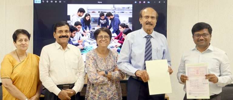 विद्यार्थ्यांचे मातीशी नाते जोडण्यासाठी विद्यार्थी सहायक समितीचा पुढाकार