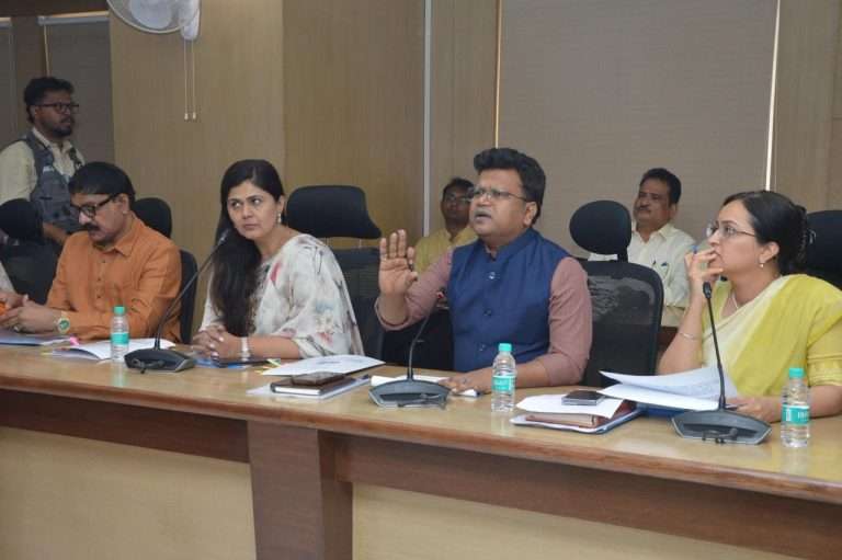 पुणे महापालिकेला मंत्री पंकजा मुंडेंचा सल्ला:नदी    सुशोभिकरणापेक्षा पर्यावरणाला,प्रदूषणमुक्तीला महत्व द्या