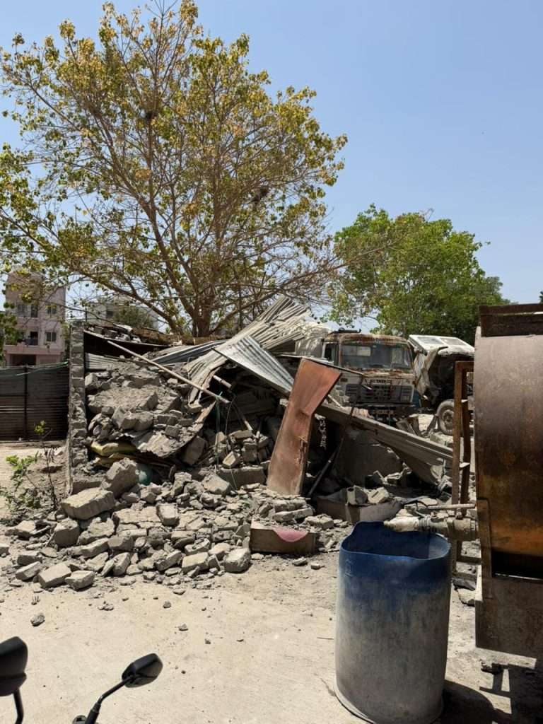 उंड्री औताडे हांडेवाडी मध्ये अनधिकृत बांधकामावर पालिकेचा हातोडा