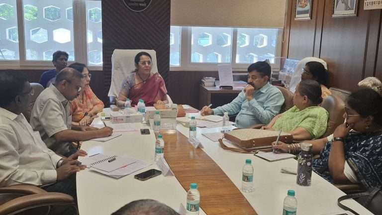 “महिला सुरक्षेसाठी यंत्रणा अधिक मजबूत करण्याचे उपसभापती डॉ. निलम गोऱ्हे यांचे निर्देश”