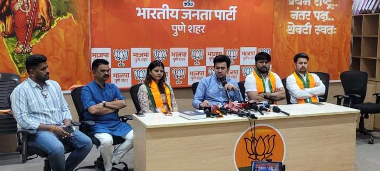 काँग्रेसकडून महिलांसमवेत महाराष्ट्राचा विश्वासघात