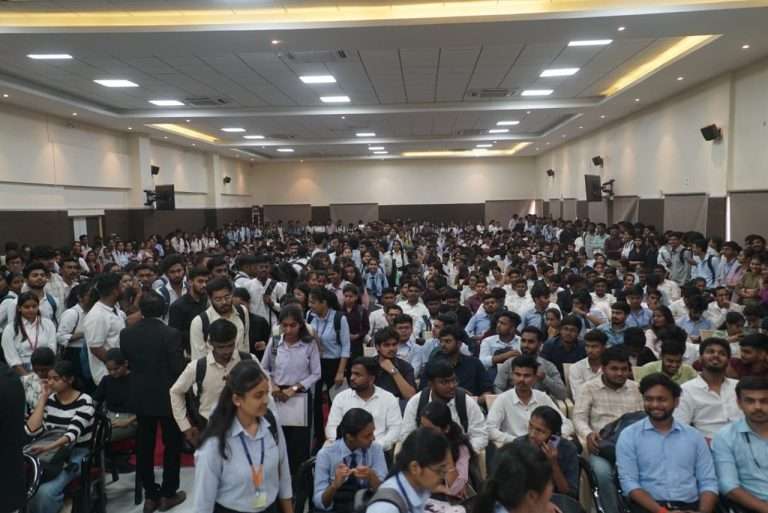 पीसीसीओई जॉब फेअरमध्ये २,२२३ विद्यार्थ्यांना रोजगार