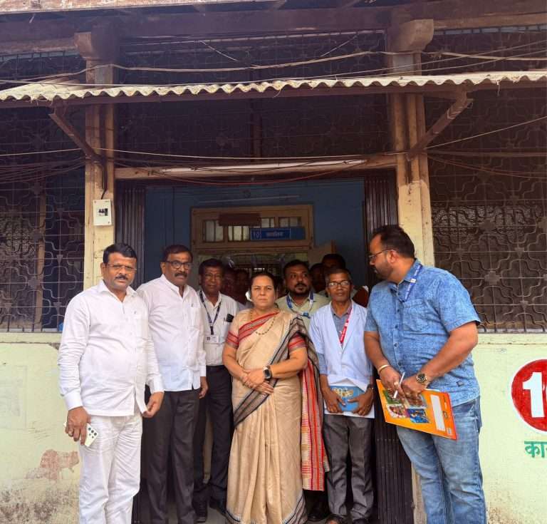 पालघर अनधिकृत फटाका कारखाना स्फोट प्रकरण; विधानपरिषद उपसभापती डॉ. नीलम गोऱ्हे यांची घटनास्थळी जखमींची भेट घेत दिला आधार