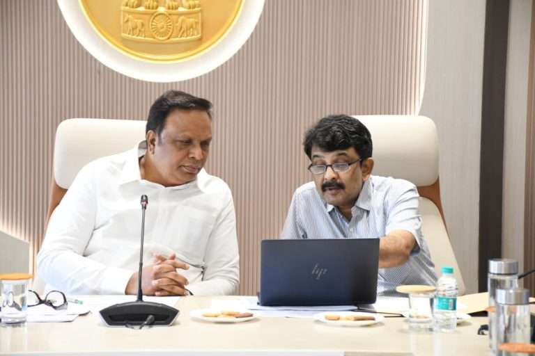 पुन्हा अतिक्रमणे वाढून देऊ नका:मंत्री अँड आशिष शेलार यांचे अधिकाऱ्यांना निर्देश