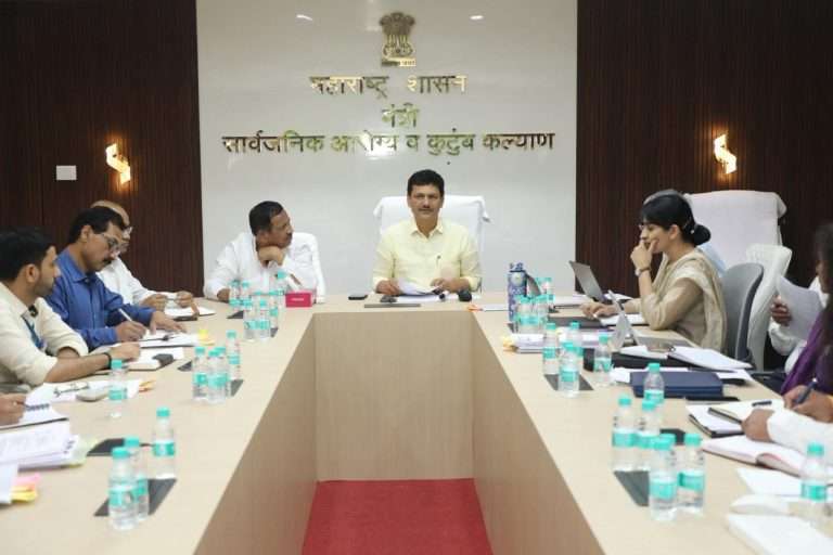 लोहगाव उपजिल्हा रुग्णालयाचे काम युद्धपातळीवर पूर्ण करा