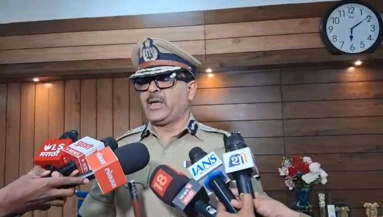 लॉजवर अश्लील चित्रीकरण: रुपाली पाटलांच्या तक्रारीतील चार पत्रकारांना पोलीस आयुकांकडून क्लीन चीट