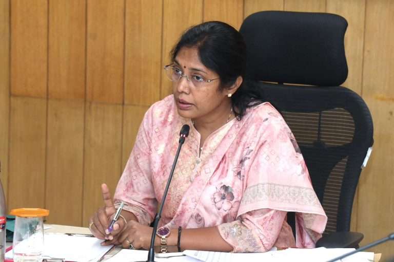 नाले सफाई, ड्रेनेज सफाई बाबत हलगर्जीपणा खपवून घेणार नाही – महापौरांचा इशारा