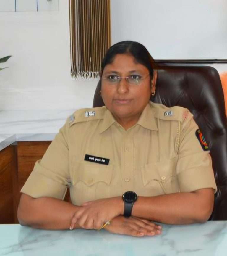 महावितरणच्या कार्यकारी संचालक अपर्णा गिते यांना पोलीस महासंचालक पदक