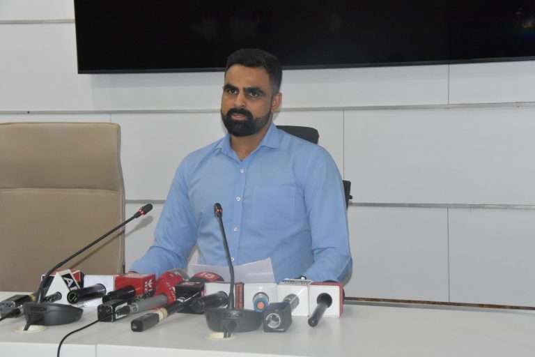 पुरंदर विमानतळासाठी प्रति एकर 1 कोटी 61 लाख 1 हजार 915 रुपये इतका मोबदला..6500 कुटुंबांना नोकरीचीही संधी!