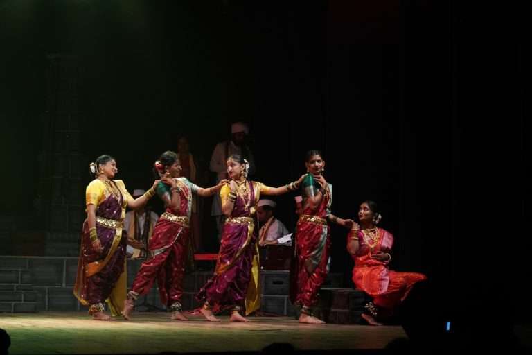 अंतर्नाद’च्या प्रयोगाने रंगभूमीवर उभा केला भक्तिरसाचा जिवंत वारीसोहळा