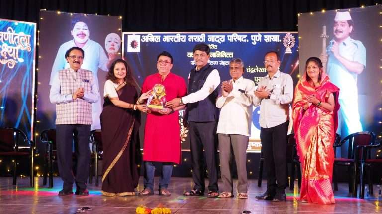 रसिकांच्या पाठबळावर रंगभूमीवर कायम कार्यरत राहण्याची इच्छा : पुष्कर श्रोत्री