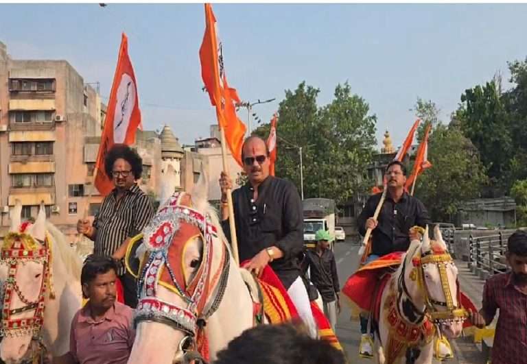 वसंत मोरेंनी महापलिका आयुक्तांना म्हटले ..बस मेट्रोने फिरा