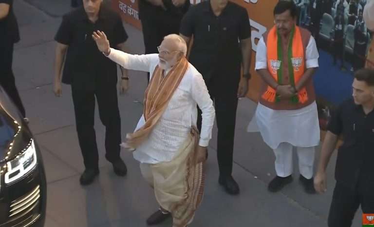 ‘गंगामातेने मला बोलावलं होतं आणि आता सगळीकडे कमळच!’ पंतप्रधान मोदींची प्रतिक्रिया