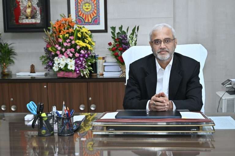 विवेक वाडेकर पुणे आयकर विभागाचे प्रधान मुख्य आयुक्त