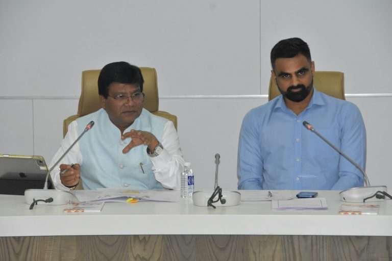 पुणे जिल्ह्यात सफाई कर्मचाऱ्यांसाठी मॉडेल स्वरुपात दिशादर्शक काम करावे -शेरसिंग रुक्कानसिंग डागोर