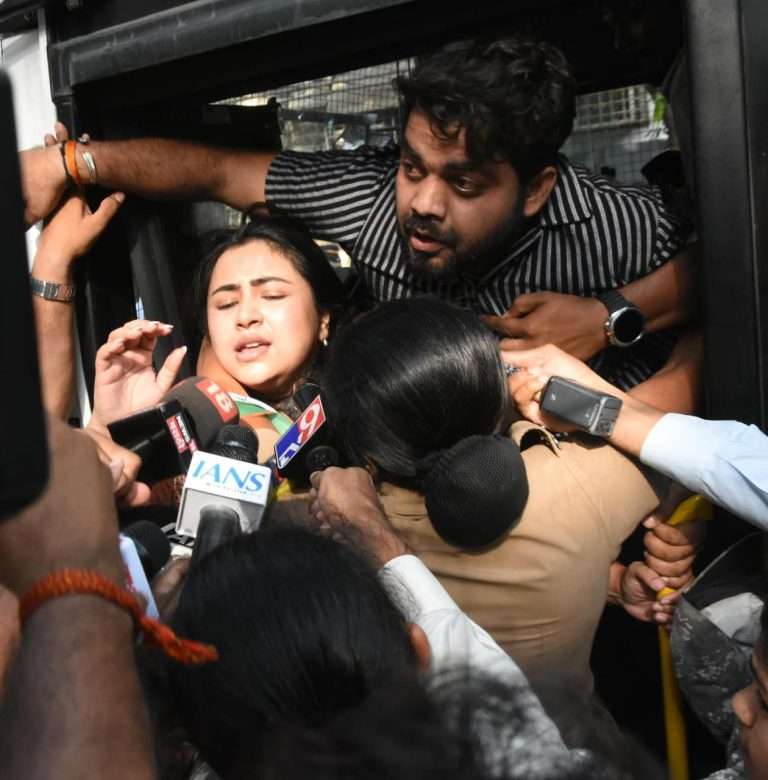 ‘NEET’ पेपरफुटीच्या चौकशीसाठी संयुक्त संसदीय समिती (JPC) स्थापन करा; केंद्रीय शिक्षण मंत्र्यांनी तात्काळ राजीनामा द्यावा