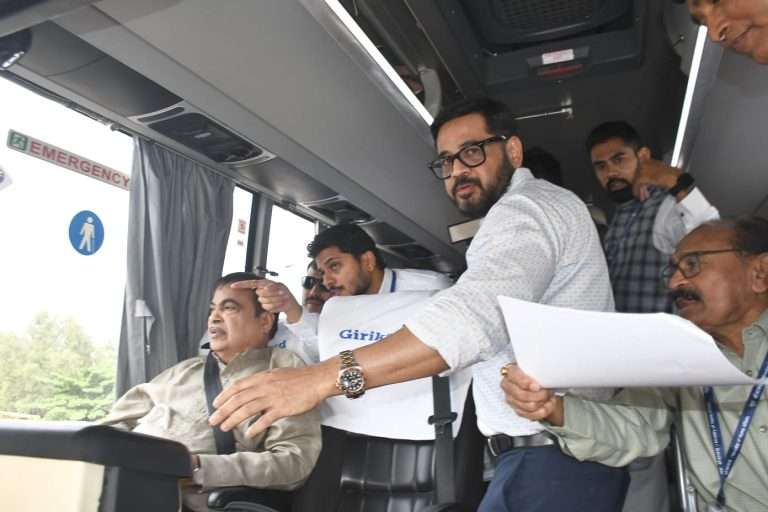 जेजुरी येथे होणार नवा उड्डाणपुल; फलटण, नीरा रोड, पंढरपूर बायपास तसेच तोंडले येथेही विविध प्रकल्पांची घोषणा