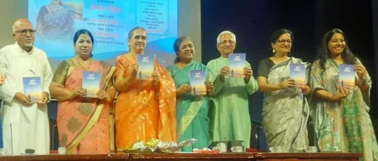 कविता हा अंतरात्म्याचा हुंकार, जाणिवांचा उद्गार – अंजली कुलकर्णी