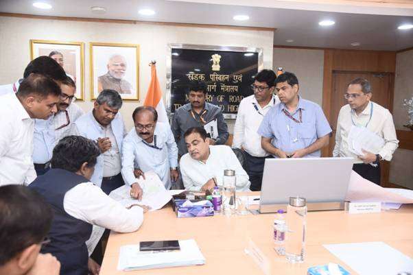 पुणे-सातारा रस्त्याच्या सहा पदरीकरणासह,शिरूर -अहिल्यानगर चारपदरी :राष्ट्रीय महामार्ग मार्गिकांचा आढावा