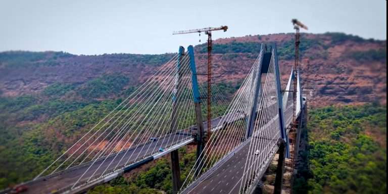 मुंबई-पुणे प्रवासातील वाहतूक कोंडी फुटली; ‘मिसिंग लिंक’ म्हणजे आधुनिक अभियांत्रिकीचा चमत्कार