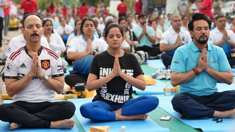 द योगा इन्स्टिट्यूट, सांताक्रूझ (मुंबई) तर्फे देशव्यापी उपक्रमांसह 12 वा आंतरराष्ट्रीय योग दिन उत्साहात साजरा