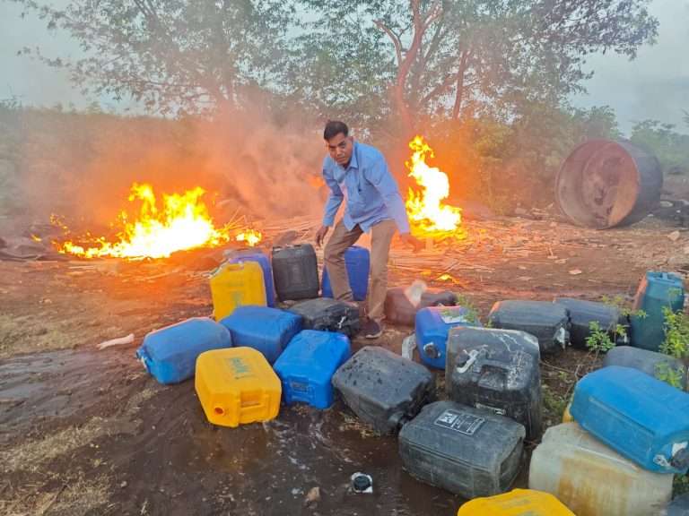 राज्य उत्पादन शुल्क विभागाकडून सुमारे दीड कोटी रुपयांचा मुद्देमाल जप्त-अधीक्षक अतुल कानडे