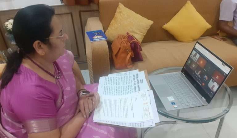 गणेशखिंड रस्ता वृक्षतोडीची नोटीस मागे; बेकायदेशीर वृक्षतोडीविरुद्ध विशेष हेल्पलाईन सुरू होणार… डॉ.नीलम गोऱ्हे