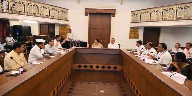 कटफळ येथे आंतरराष्ट्रीय दर्जाच्या क्रीडा सुविधा विकसित करा-उपमुख्यमंत्री सुनेत्रा पवार
