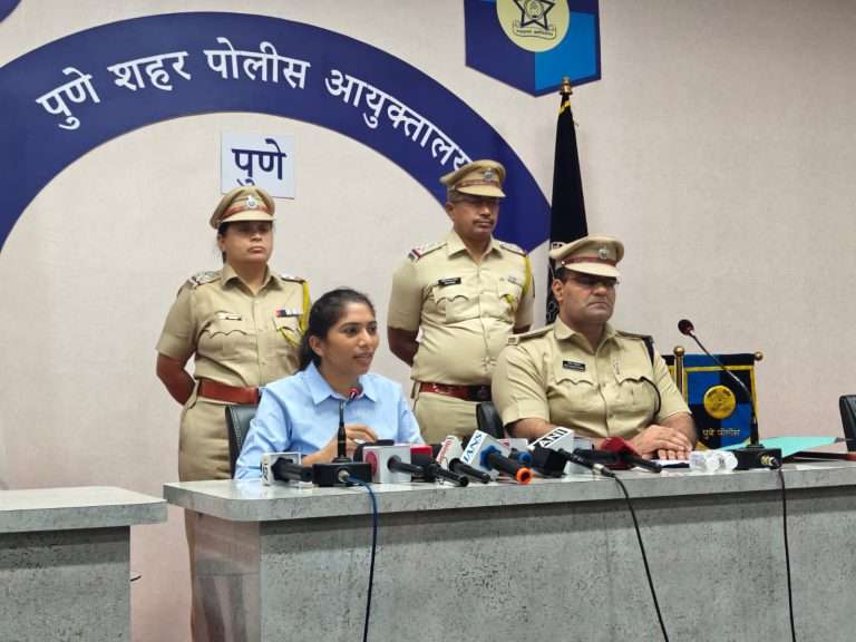 हडपसर, फुरसुंगी, भेकराईनगर परिसरात फसवणुकीचे रॅकेट चालविणारे ५ कॉल सेन्टर्स पोलिसांनी केले उध्वस्त
