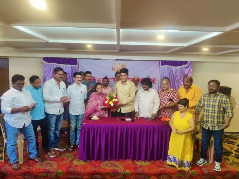 मराठी चित्रपट महामंडळाच्या अध्यक्षपदी पुन्हा मेघराज राजेभोसले,खजिनदारपदावर सुनील महाजन