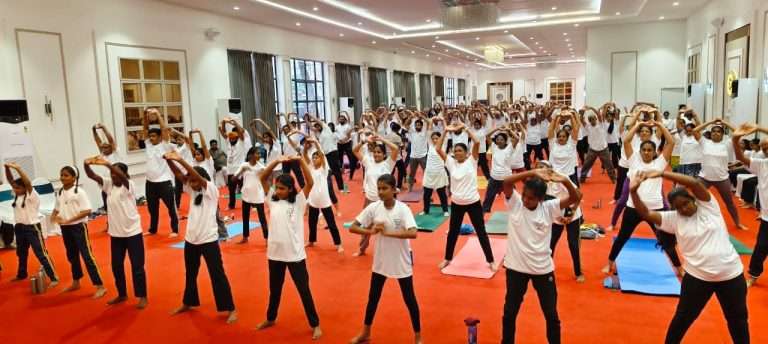 आंतरराष्ट्रीय योग दिनानिमित्त २१००० सूर्यनमस्कारचे उदिष्ट पूर्ण – धीरज घाटे
